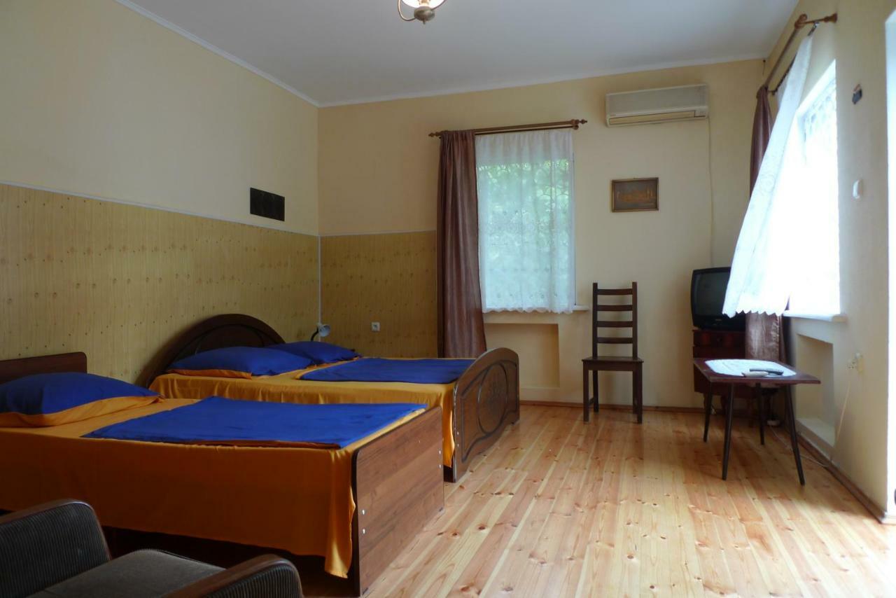 Old Town Guesthouse スフミ エクステリア 写真